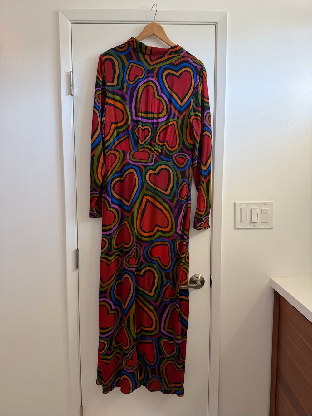 FARM Rio Bold Multicolor Heart Print Maxi Dress - Red - Picture 2 of 6